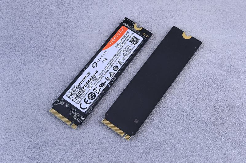 Solid-state storage modules on a flat surface